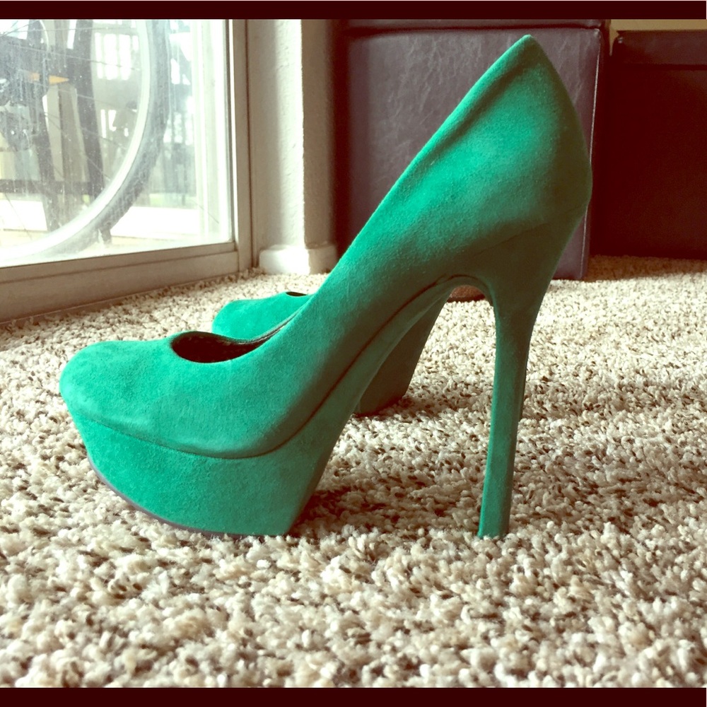 Jessica Simpson Green Suede Pumps